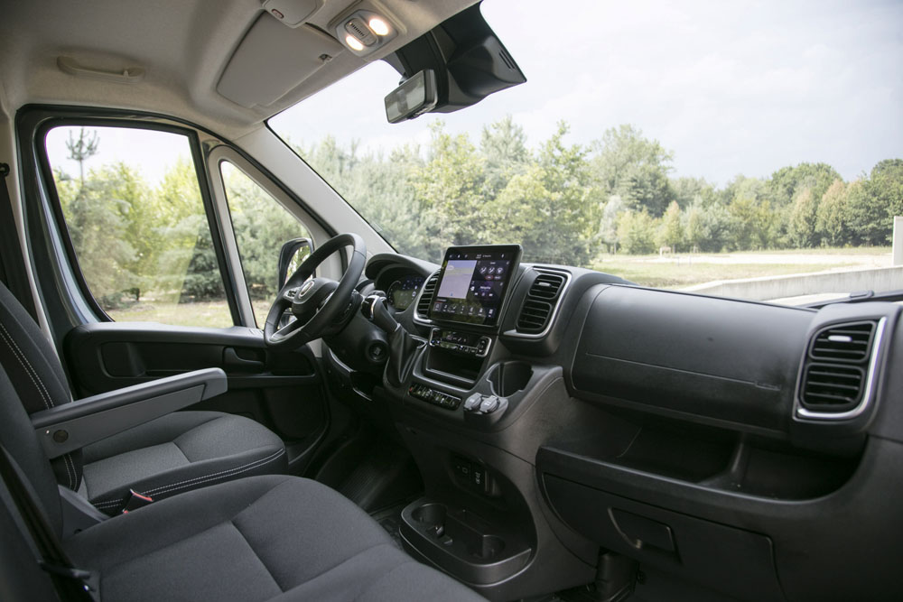 07 newducato interiors 60db15ca06f45 Motor16