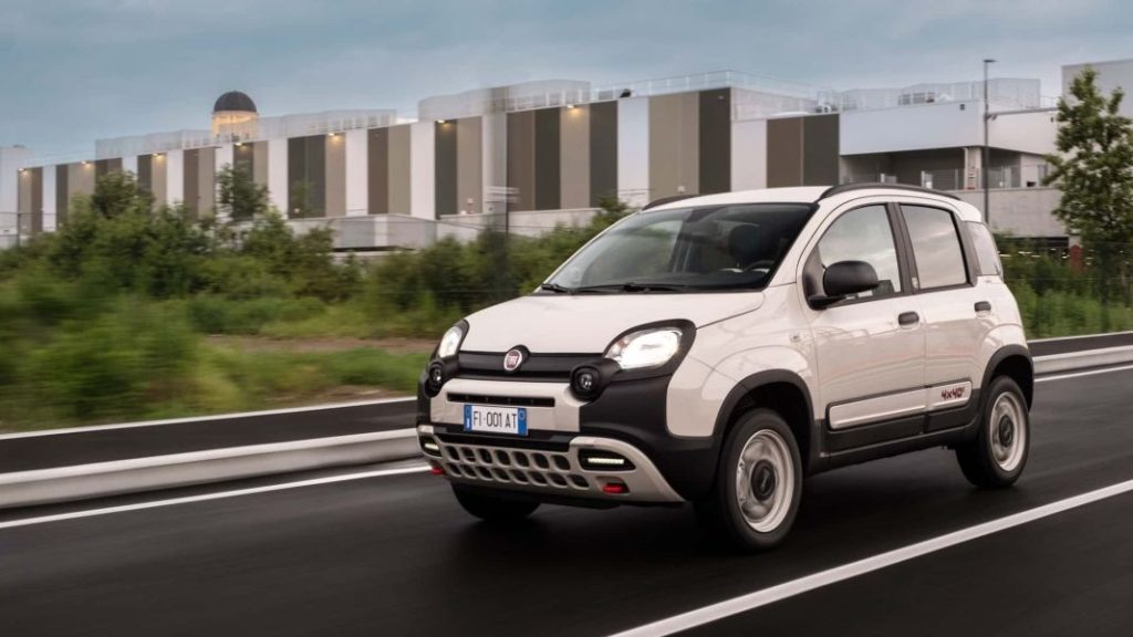 2023 fiat panda 4x40 1 Motor16