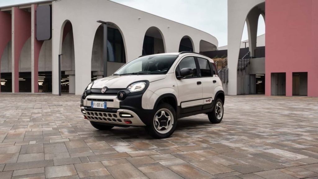 2023 fiat panda 4x40 14 Motor16