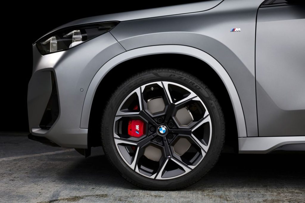 BMW X1 M35i xDrive 5.5 Motor16
