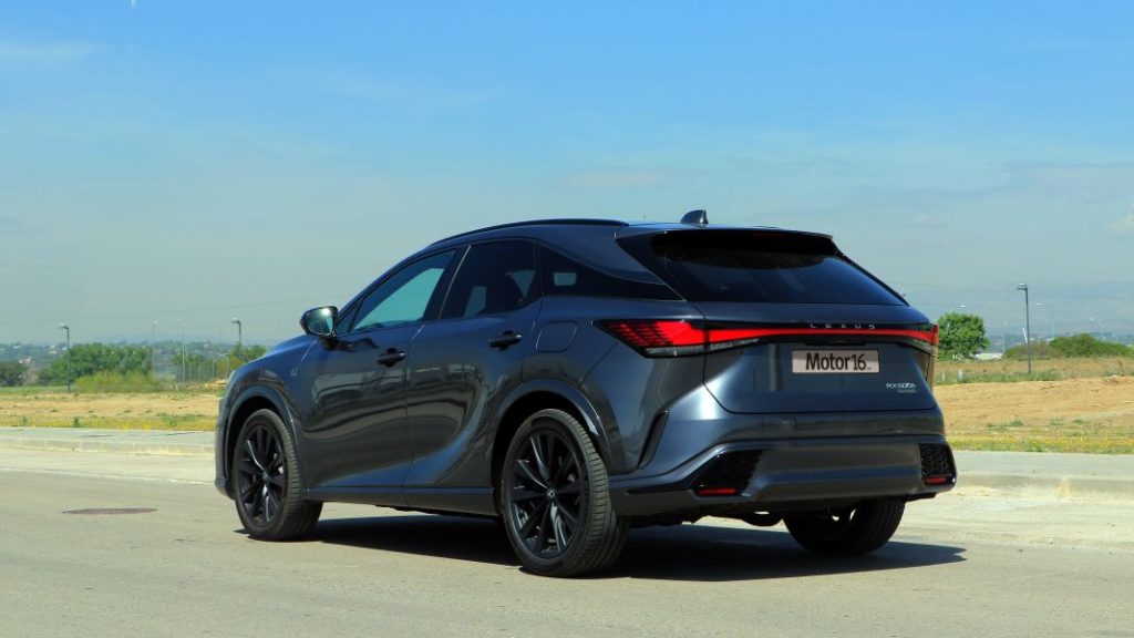 Lexus RX 500h trasera Motor16