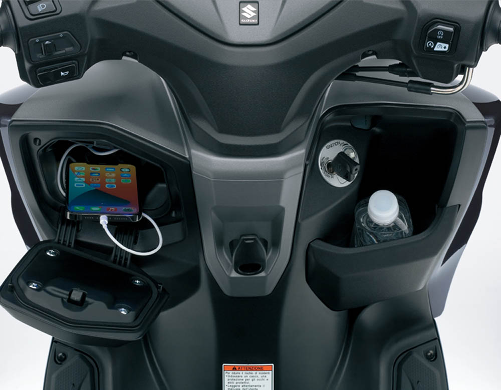 Suzuki Burgman Street 125EX 23 Motor16