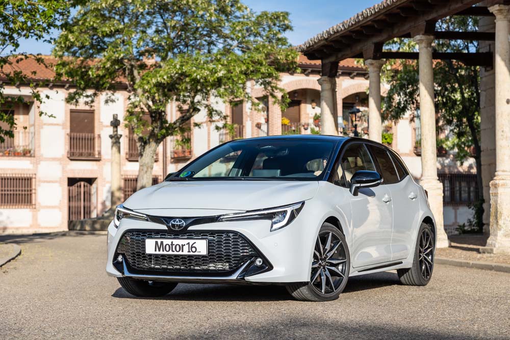 Toyota Corolla 200H GR Sport 1 1 Motor16