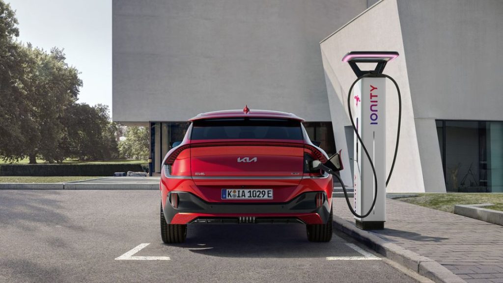 kia charging EV6 3 Motor16