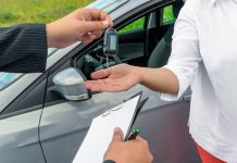 Si vas a alquilar un coche para tus vacaciones, con estos consejos no vas a fallar