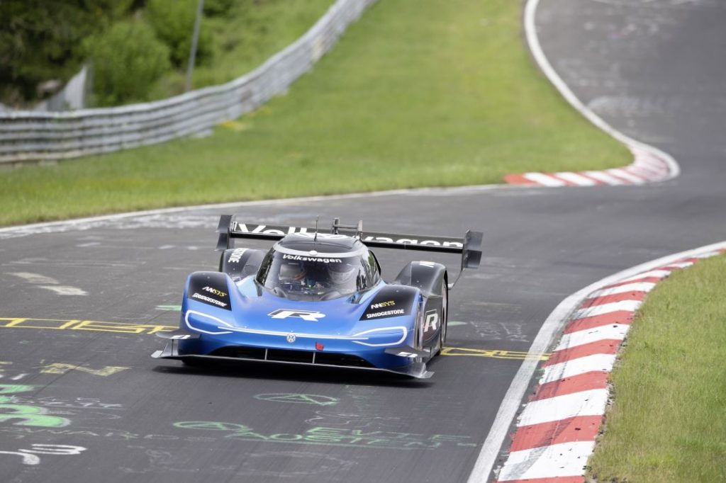 volkswagen id r nurburgring Motor16