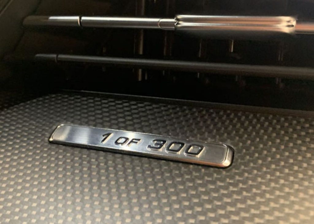 2023 Audi RS3 Performance Sportback. Prueba. Imagen detalle placa.