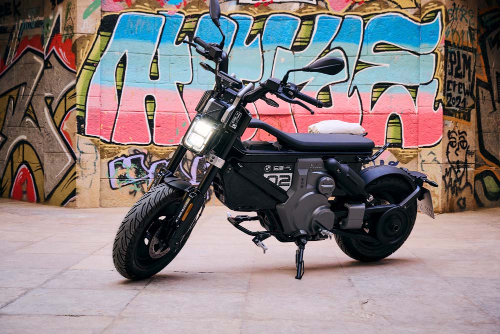 BMW CE 02 4 Motor16