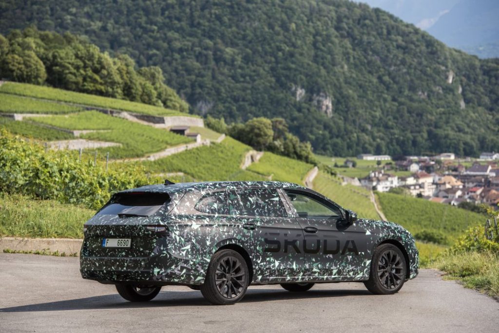 nuevo skoda superb 2024 39 Motor16