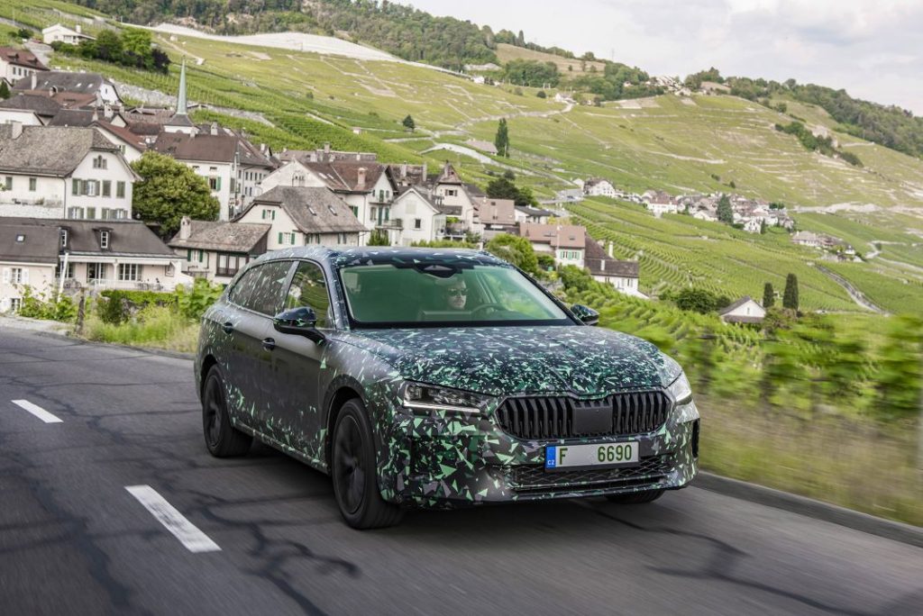 nuevo skoda superb 2024 42 Motor16