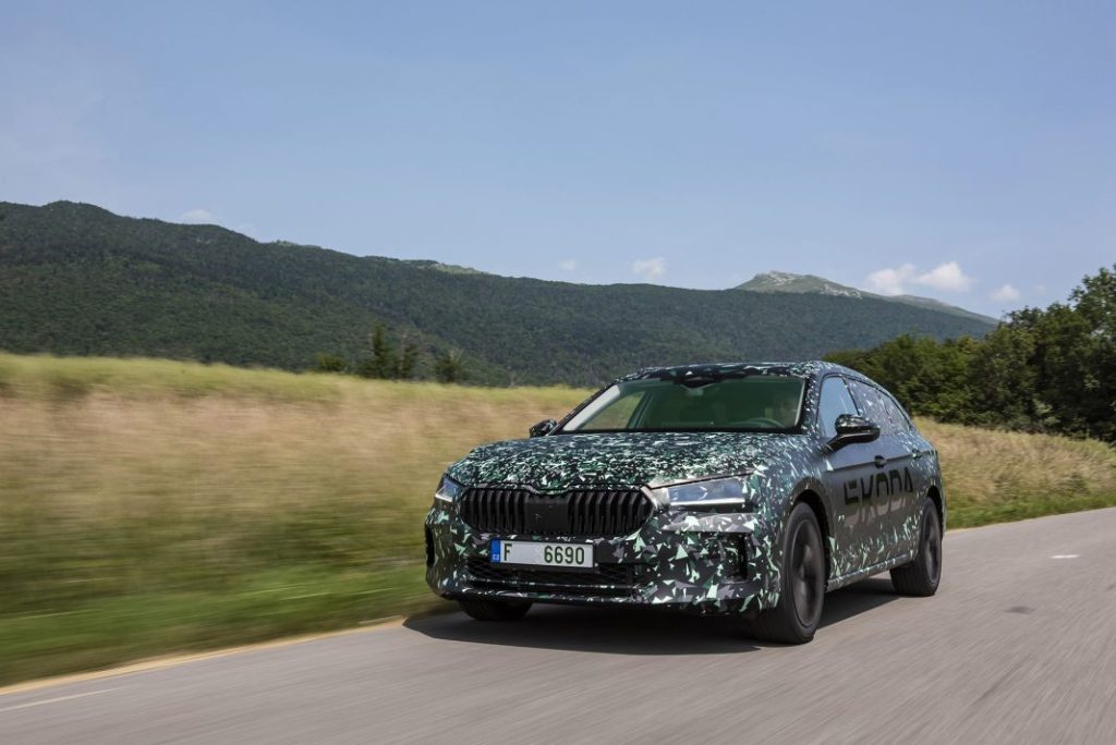 nuevo skoda superb 2024 48 Motor16