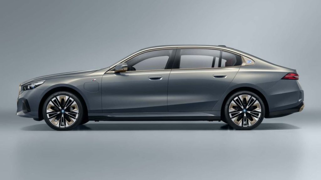 2023 BMW Serie 5 - BMW i5 China. Imagen perfil.