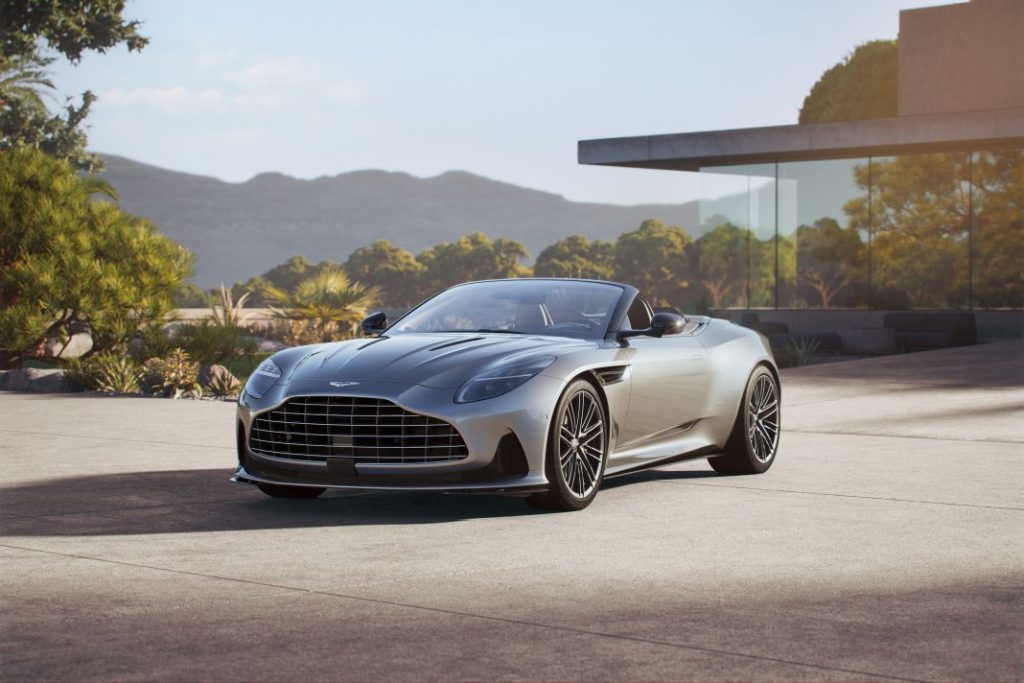 AstonMartinDB12Volante 1 Motor16
