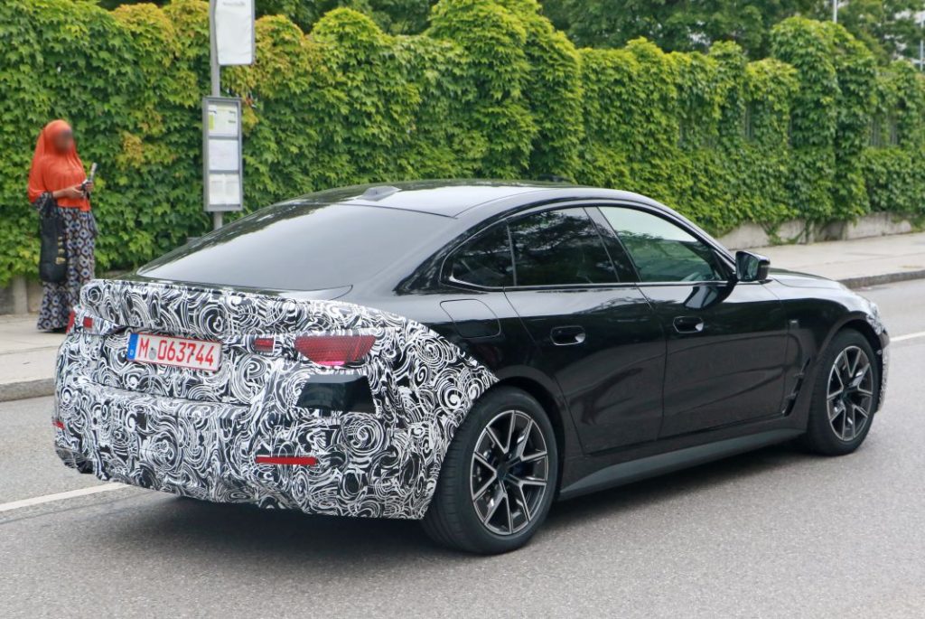 BMW i4 2024 (9)