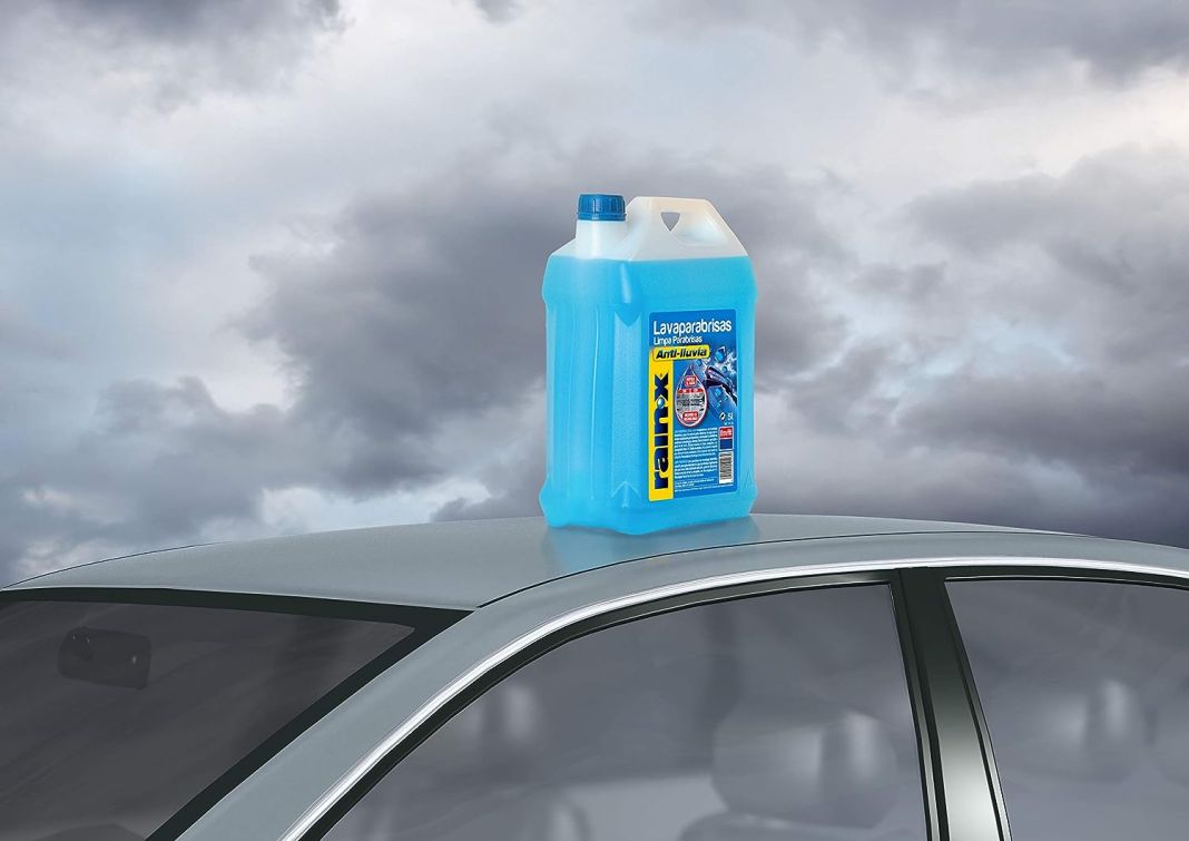 Limpia parabrisas y líquido de : asegura una visibilidad clara para  conducir con seguridad