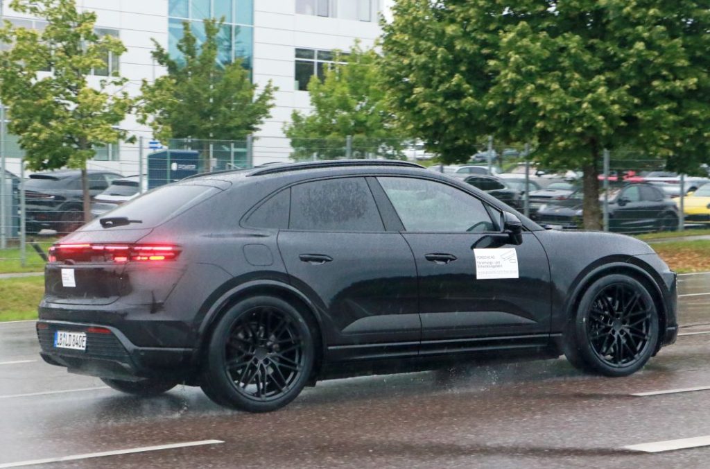 Porsche Macan electrico 2024 8 Motor16