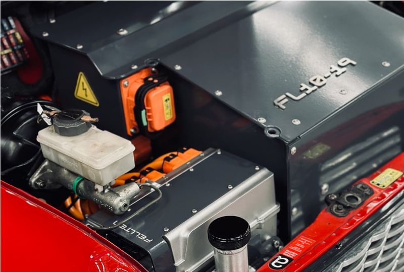 mini clasico electrico 6 Motor16