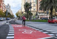 La primera ciudad española que quita espacios a la bici para dárselo a los coches