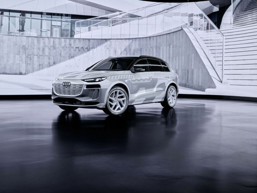 AUDI Q6 ETRON 26 Motor16