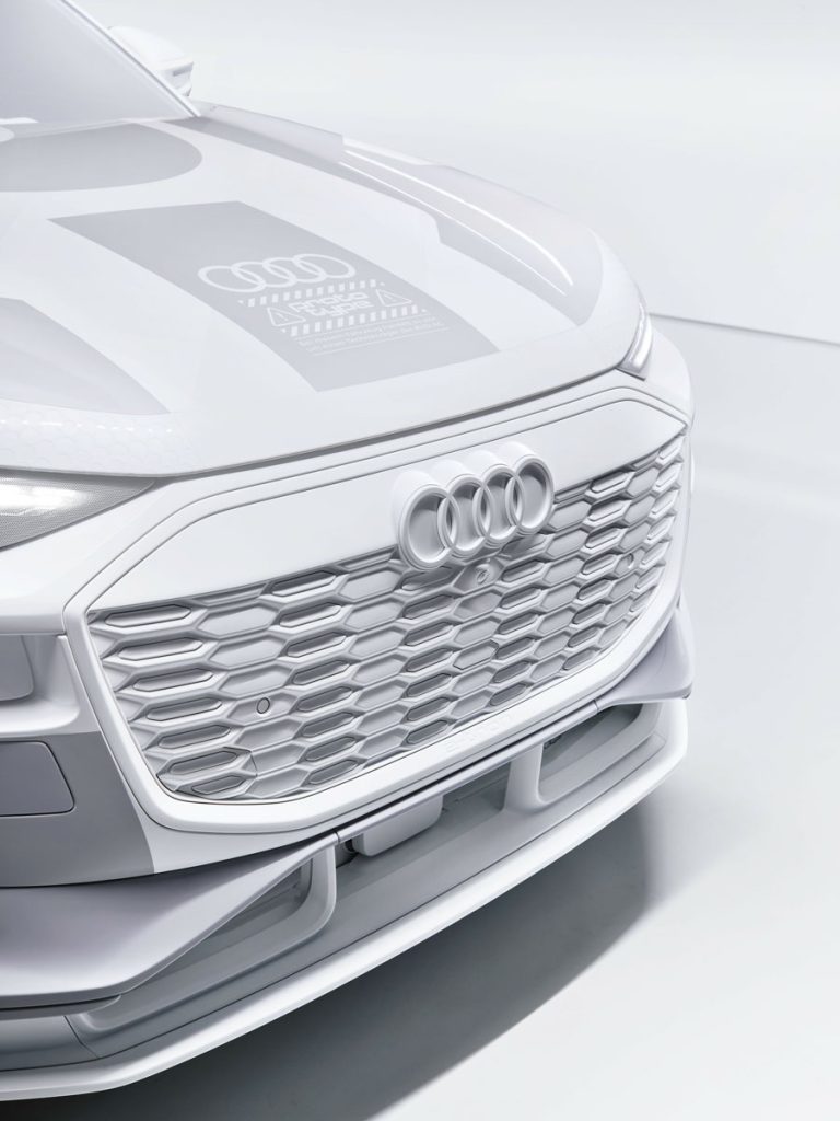 AUDI Q6 ETRON 39 Motor16