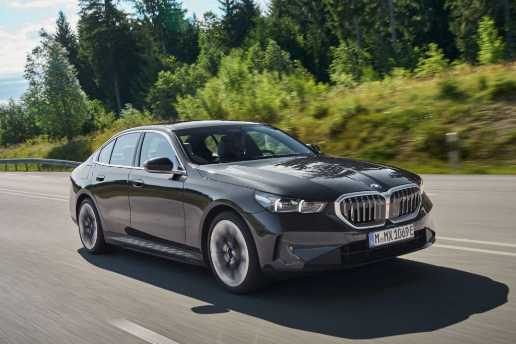 BMW Serie 5 530e Berlina 2024 5 Motor16