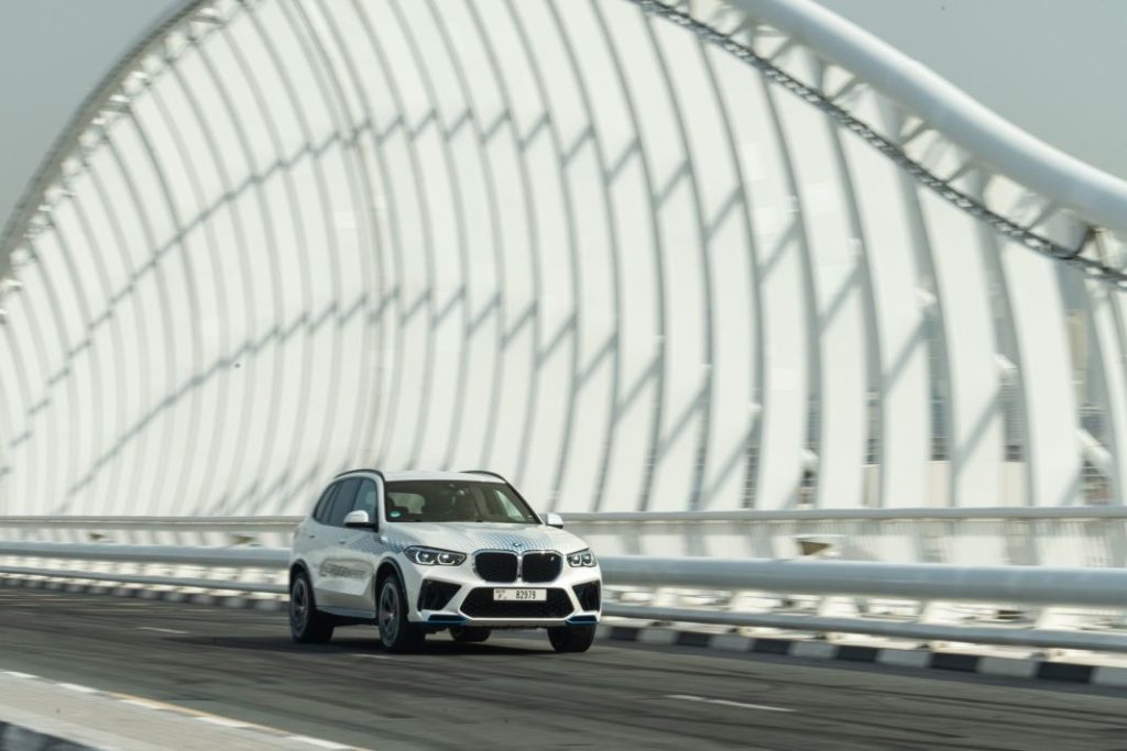 BMW iX5 hydrogen test 23 Motor16