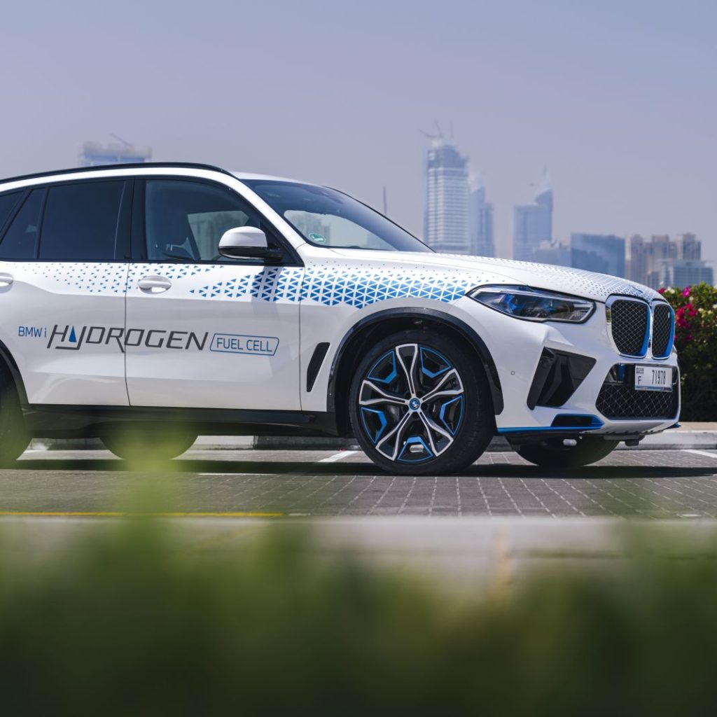 BMW iX5 hydrogen test 45 Motor16
