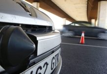 No falla: el truco definitivo para detectar un coche camuflado de la DGT