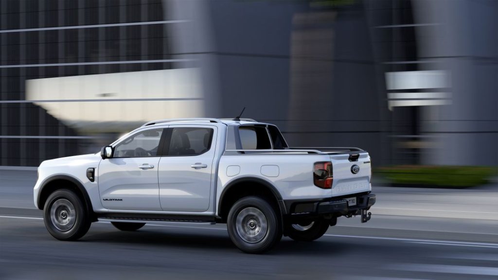 Ford RANGER PHEV 10 Motor16