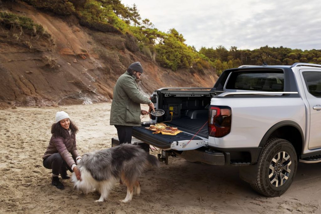 Ford RANGER PHEV 13 Motor16