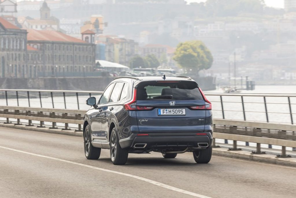 HONDA CR V e HEV y e PHEV 2023 40 Motor16