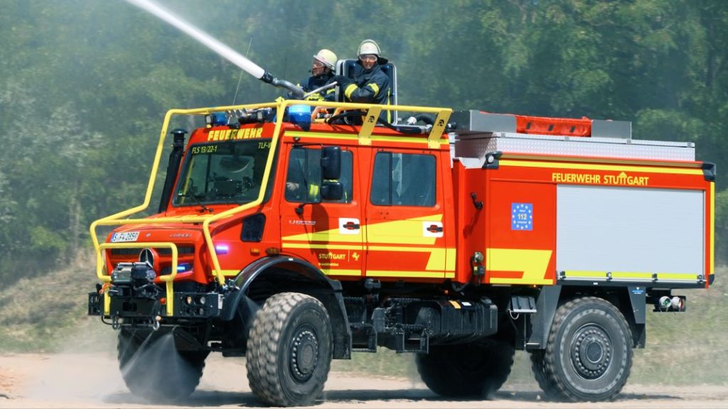 Unimog bomberos mercedes 15 Motor16