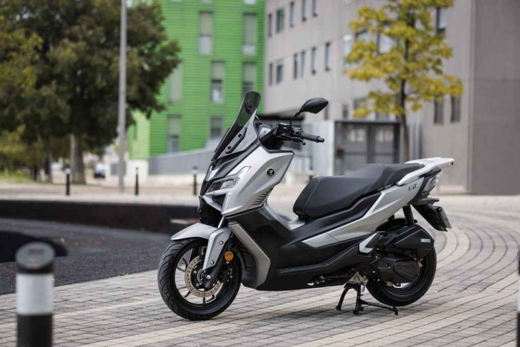 Voge SR1 125 scooter 11 Motor16