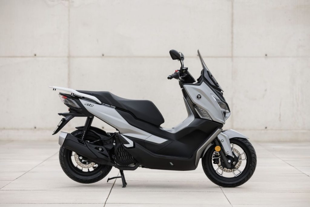Voge SR1 125 scooter 13 Motor16