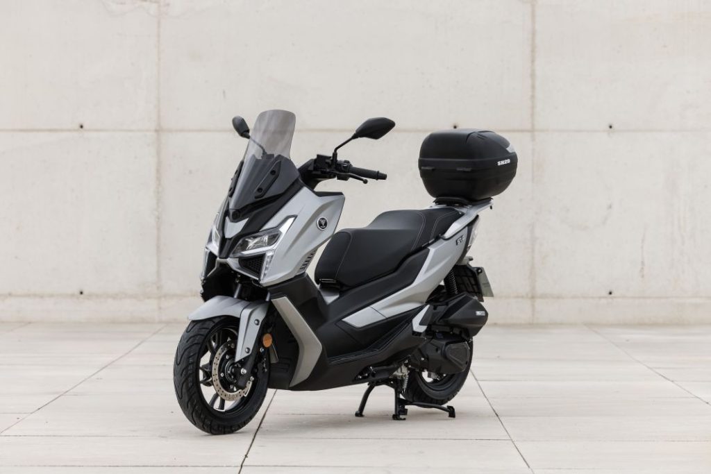 Voge SR1 125 scooter (16)