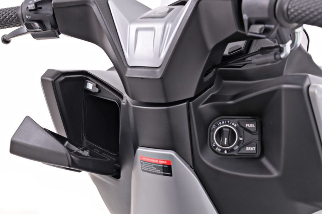 Voge SR1 125 scooter 32 Motor16