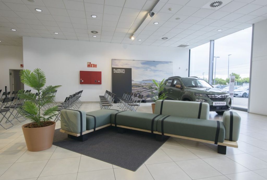 dacia concesionario2 Motor16