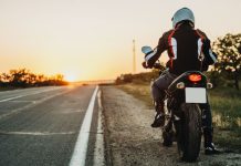 Tras el carnet para mayores de 65 años, la DGT apunta a los motoristas. Se vienen cambios