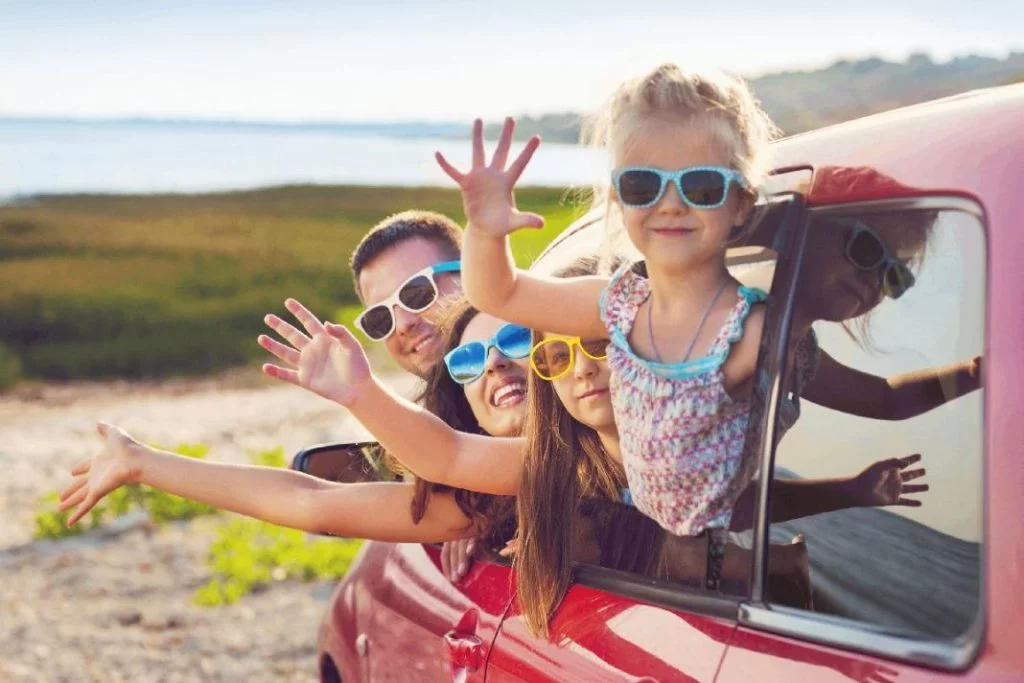 niños en el coche