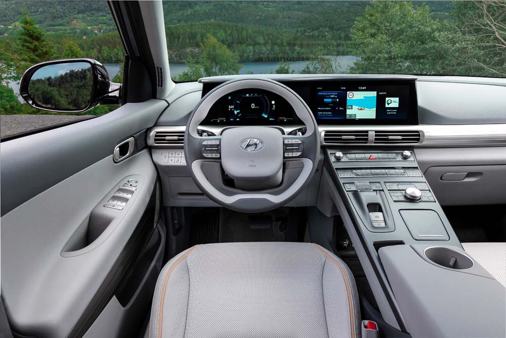 34Hyundai nexo july2018 36 interior Motor16