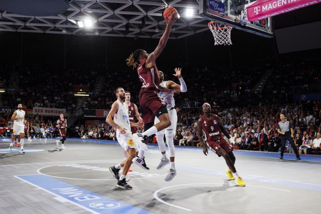 BMW FC Bayern Munich baloncesto4 Motor16