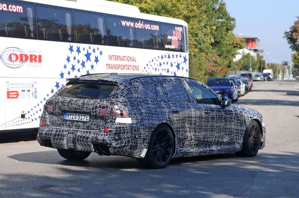 BMW M5 Touring 11 Motor16