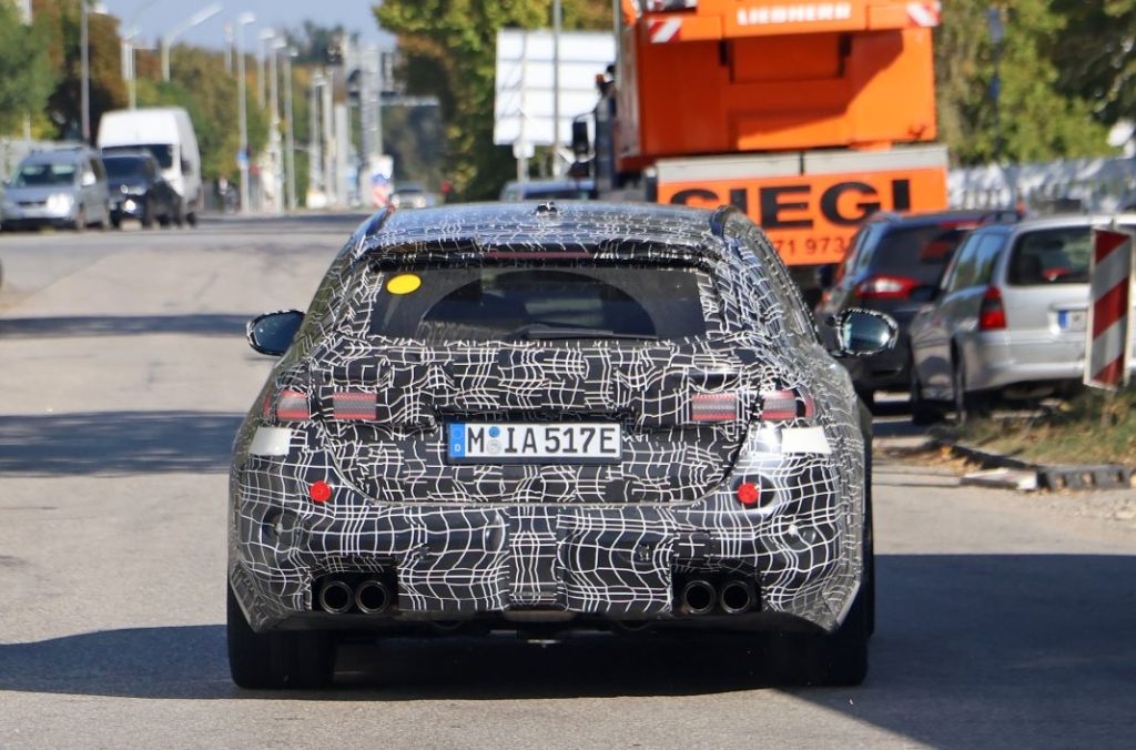 BMW M5 Touring 16 Motor16