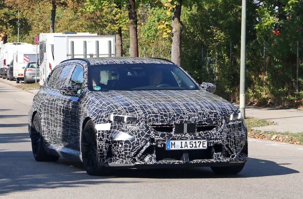 BMW M5 Touring 2 Motor16