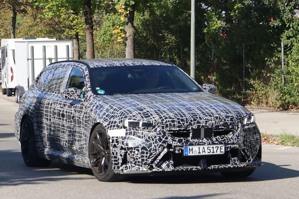 BMW M5 Touring 3 Motor16