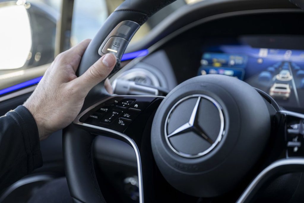 MERCEDES BENZ DRIVE PILOT 10 Motor16