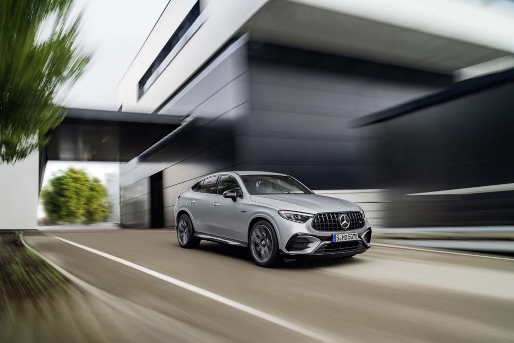 2024 Mercedes-Benz GLC. Imagen movimiento.