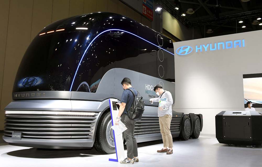 hyundai hydrogen future at h2 03 Motor16