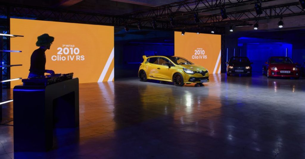 renault clio fashion show 040 Motor16