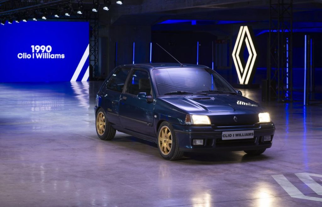 renault clio fashion show 112 Motor16